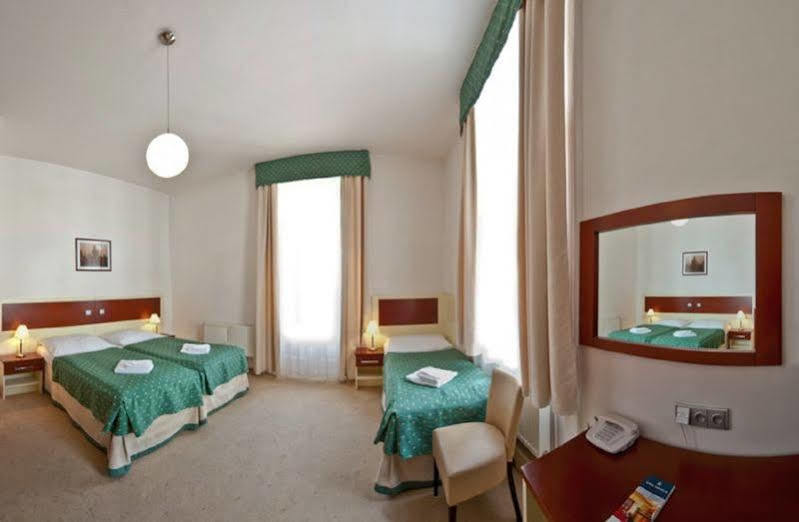 Atos Hotel Praga